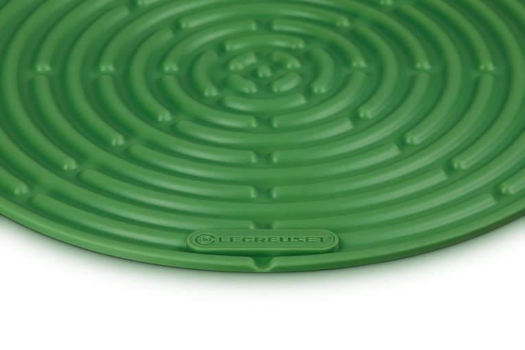 Подставка под горячее Le Creuset Vancouver 20 см Bamboo Green классическая 42404204080000 фото