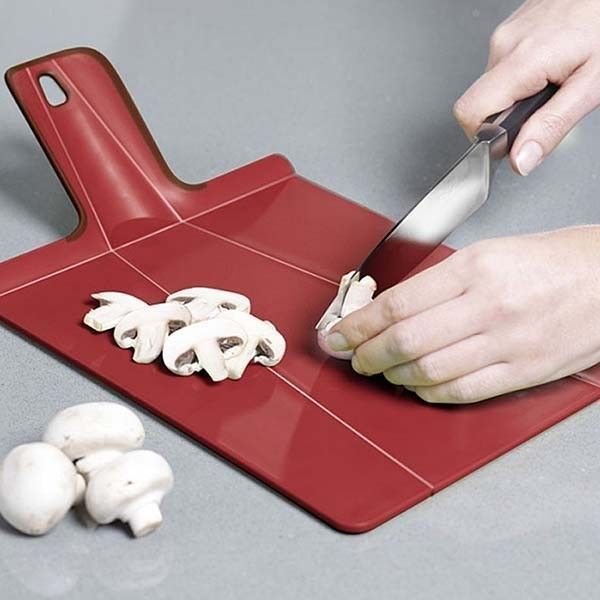 Разделочная доска Joseph Joseph Chop2Pot Plus складная, красная 60042 фото