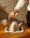 Чайник Alessi 2 л с синей ручкой 9093lightblue фото 4
