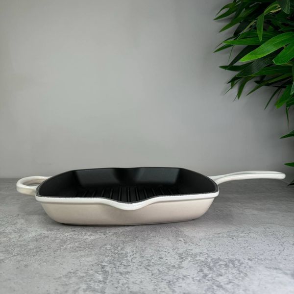 Сковорідка-гриль Le Creuset Signature 26 см чавунна квадратна Meringue 20183267160422 фото
