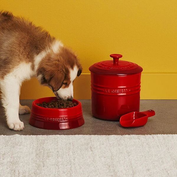 Банка для хранения корма для животных Le Creuset 2,3л Cerise 61402170600099 фото