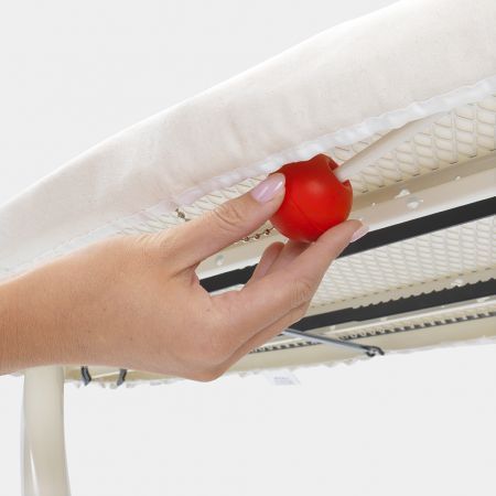 Гладильная доска Brabantia 135х45 см с рамкой для одежды 134807 фото